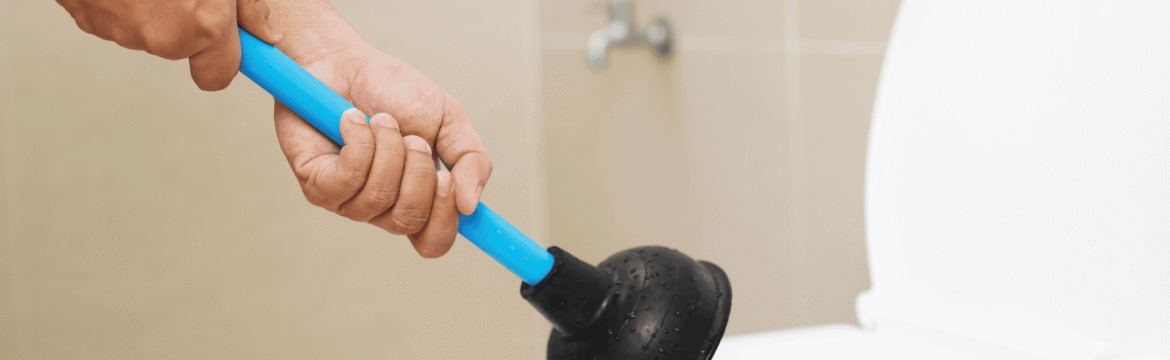 how to fix a blocked toilet​