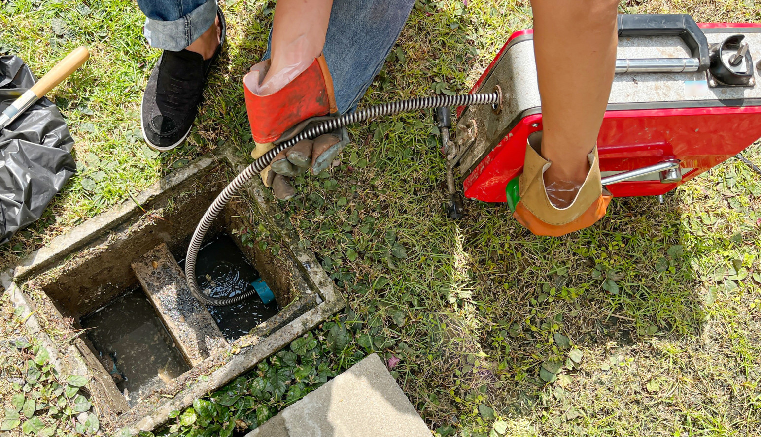 jet blasting blocked drains